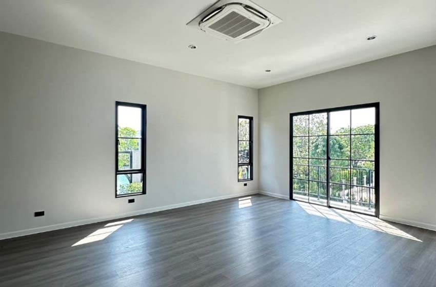 House with Shared Pool in Bangnatrad 